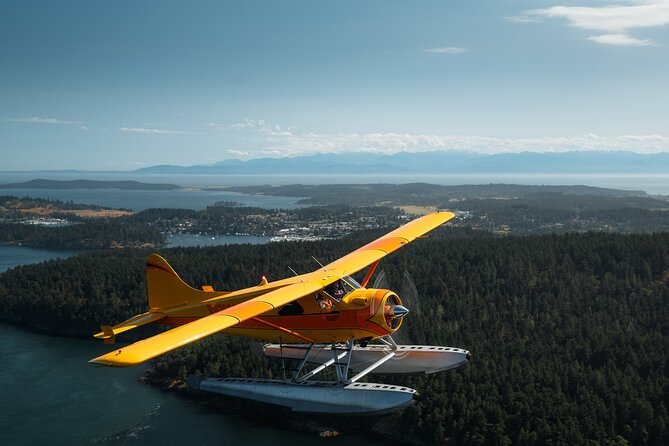 3 Hours San Juan Island Seaplane Tour from Seattle - Entering The San Juan Islands From Lake Washington