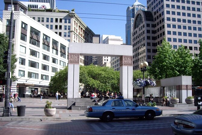 Awesome Scavenger Hunt: Seattle By The Sound - Getting the Hunt Started: Mobile Ticket and the Lets Roam App