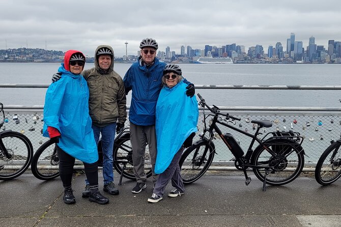 Bainbridge Island Electric Bike Tour - From Seattle Waterfront to Puget Sound Calm