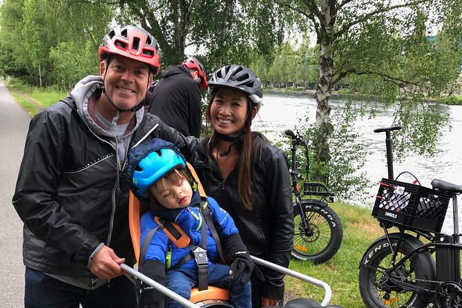 Bike Tour Seattle. 5 star Electric Bike Tour Seattle's waterways - Sunset Hill Park: Olympic Mountains, ferries, and seals barking