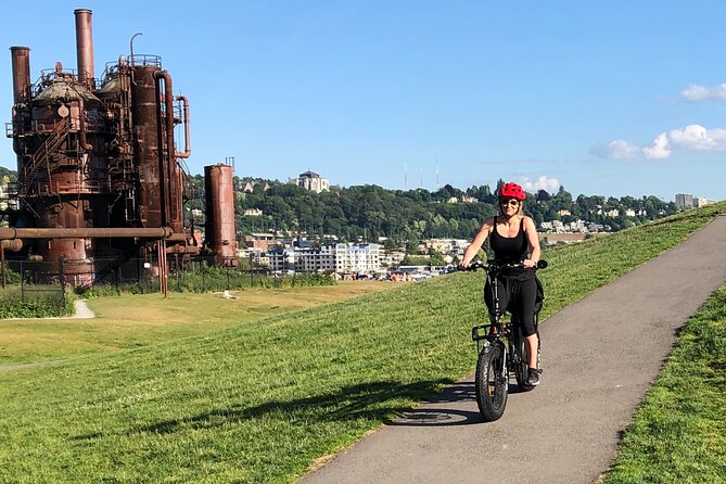 Bike Tour Seattle. 5 star Electric Bike Tour Seattle's waterways - Fishermen’s Terminal docks: real boats, real fishermen, and salmon know-how