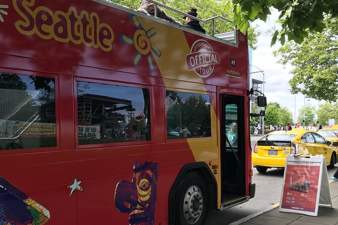 City Sightseeing Seattle HOHO Bus and Locks or Harbour Cruise - Audio guide plus Arnocular XR: make the stops feel connected