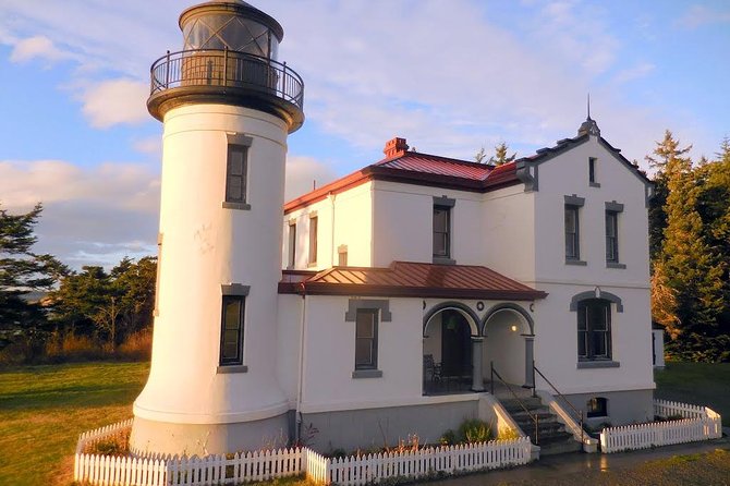 Deception Pass Bridge Island Tour from Seattle - Coupeville: a historic pocket with room to wander