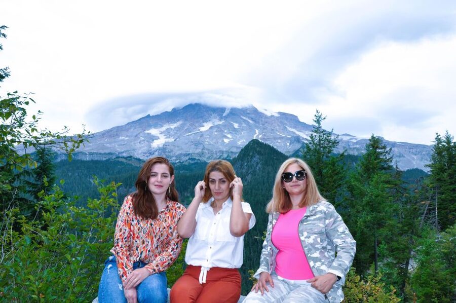 From Seattle: Customized Mount Rainier Tour - Paradise: the 2-hour core of the day