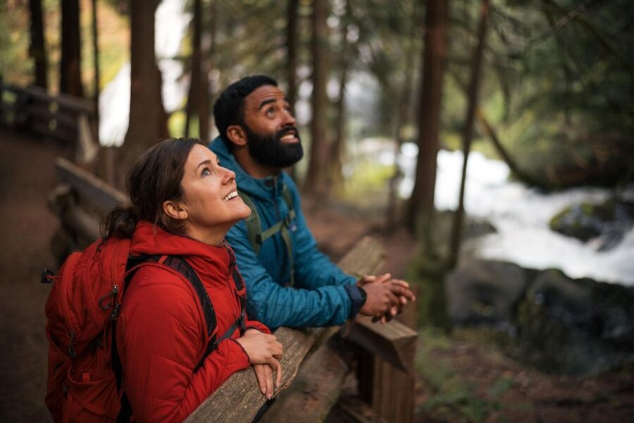 From Seattle: Day Trip Through The Cascades to Leavenworth - Snoqualmie Pass: warm drinks, then a guided forest walk or snowshoe