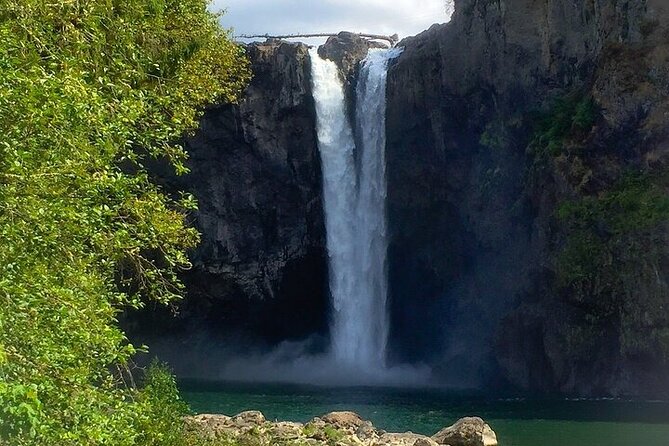 From Seattle: Private Snoqualmie Falls Tour - Door-to-Door Pickup in a Chevrolet Suburban LTZ (Up to 5 People)