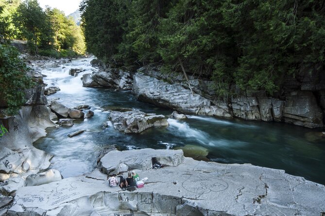 Leavenworth and North Cascades Sightseeing Tour - Snoqualmie Pass and Snoqualmie Falls: Two Big Views, One Day