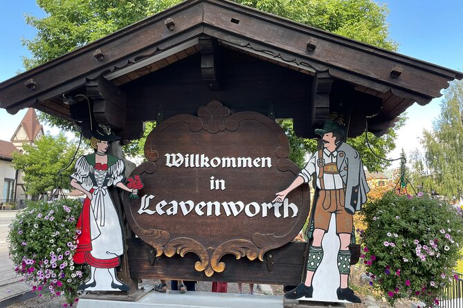 Leavenworth Exclusive Tour from Seattle - Floating bridge to Bigfoot photos: the Golden Bar stop
