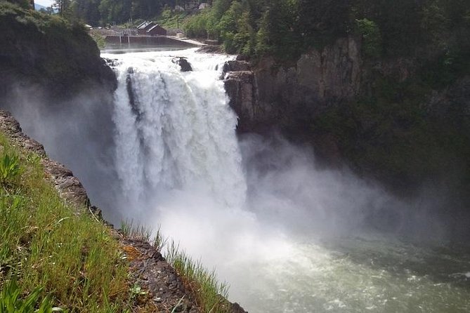 Luxury Leavenworth Day Trip through the Cascade Mountains - Private Luxury SUV From Seattle: What It Really Changes