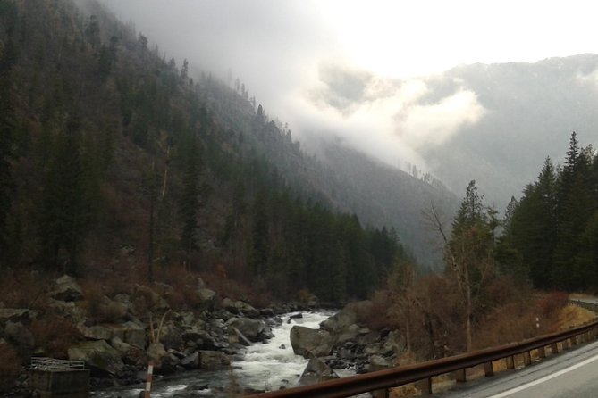 Luxury Leavenworth Day Trip through the Cascade Mountains - Snoqualmie Pass Drive: The Scenery Window Opens for 2 Hours