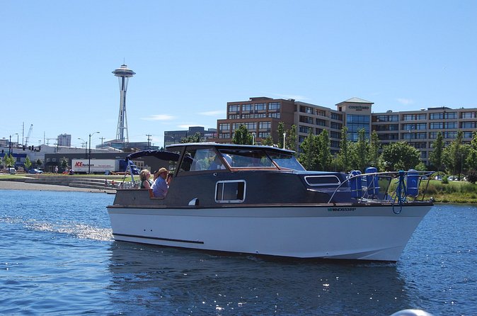 One Hour Social Sightseeing Cruise - BYOB! - BYOB: how to plan drinks and keep it comfortable