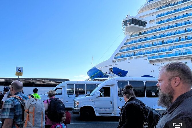 One-Way Seattle Airport Transfer Service - Baggage, Luggage Timing, and Cruise-Crowd Reality