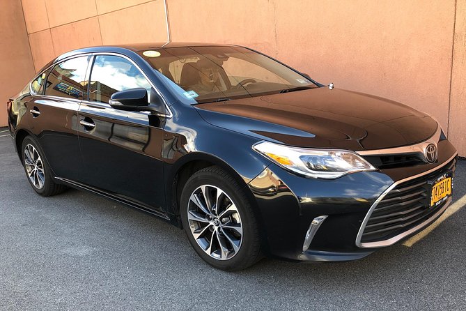 Private Arrival Transfer from Seattle Tacoma Airport SEA - Private Car From SEA to Seattle, Bellevue, or Kirkland, Without the Hassle