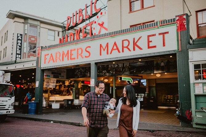 Private Vacation Photography Session with Photographer in Seattle - Why a private photo session beats phone selfies in Seattle