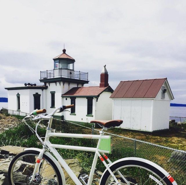 Seattle: 2.5 hour City Electric Bike Tour - Olympic Sculpture Park photo stop and the feel of Seattle by bike