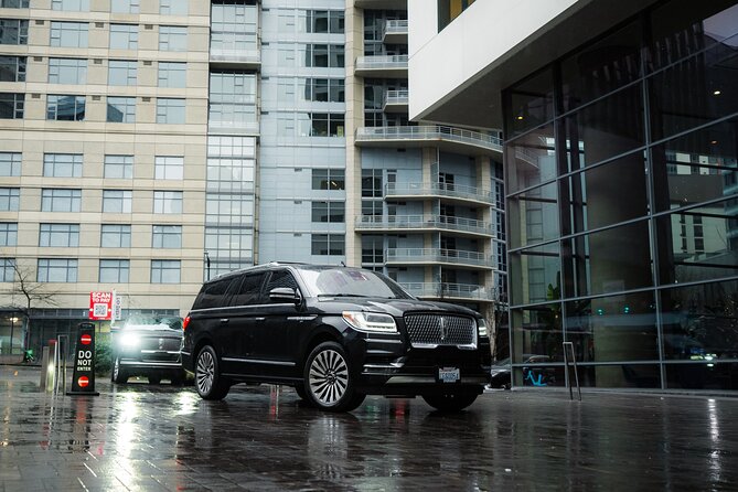 Seattle Airport Transfer – One Way or Round Trip (SUV / VAN) - Private Transport From SEA-TAC to Your Hotel, Without the Airport Stress