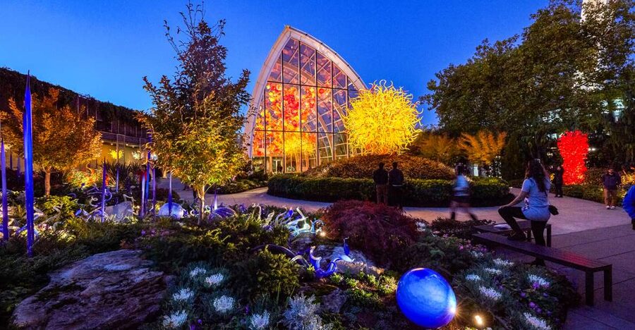 Seattle: Chihuly Garden and Glass Entry Ticket - Seattle Center, Right Under the Space Needle