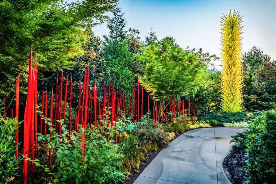 Seattle: Chihuly Garden and Glass Entry Ticket - The Glasshouse: 4,500 Square Feet of Suspended Color
