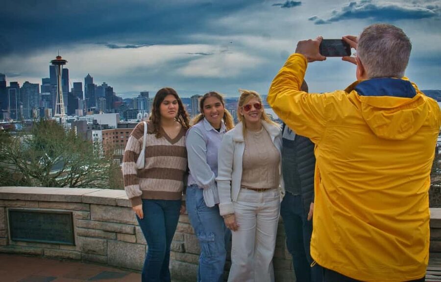 Seattle: City Highlights Tour - Where you start at MoPop, and how the tour flows