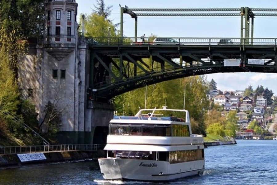 Seattle: Dinner Cruise Experience - Should You Book This Seattle Dinner Cruise?