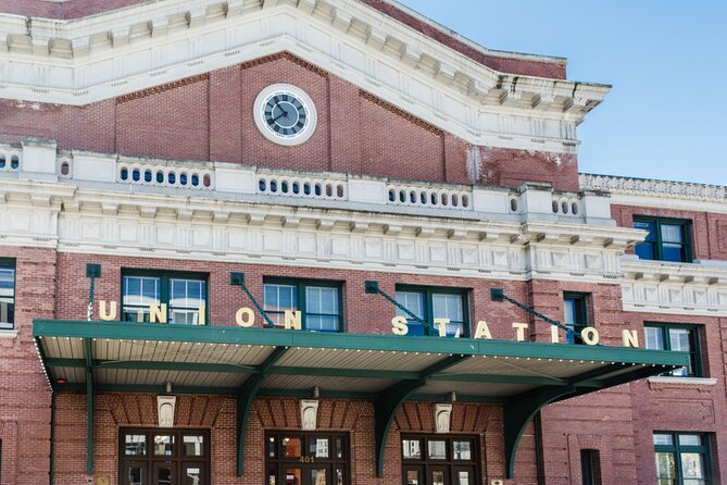 Seattle Downtown Quest: Self-Guided History Adventure - Klondike Gold Rush National Historical Park: Totems, Duane Pasco, and Raven’s Moon Story
