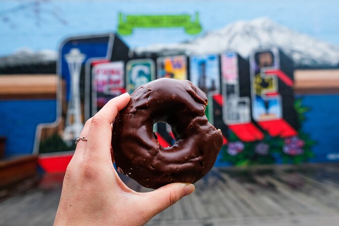 Seattle Holiday Donut Adventure & Walking Food Tour - Stop 5 at Pike Place Market: the hot chocolate moment and a quick market orientation