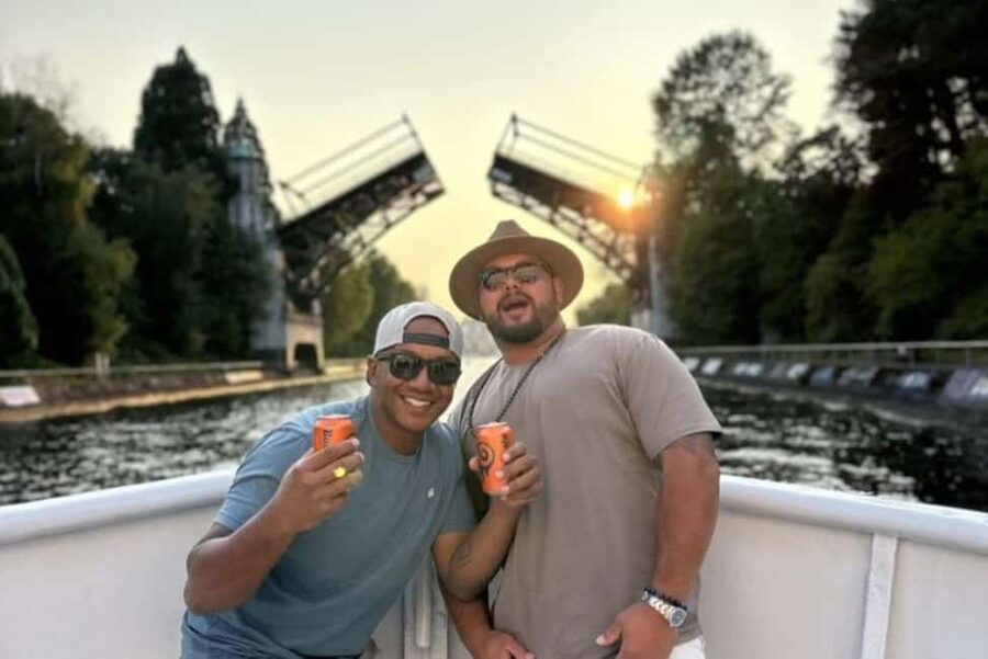 Seattle: Lake Union Happy Hour Cruise - Why Lake Union Feels Special for a Seattle Cruise