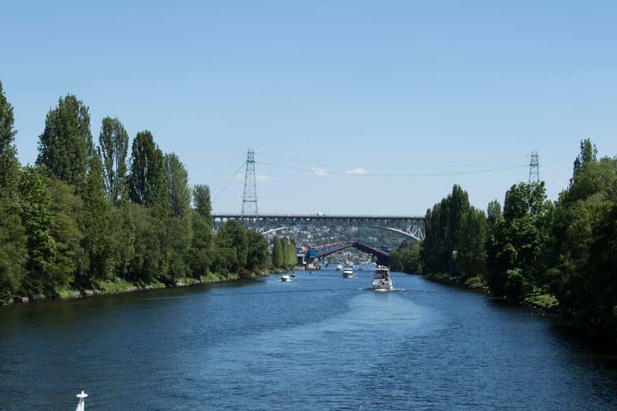 Seattle: Locks Cruise with Local Guide - Timing, boarding, and where you start and end