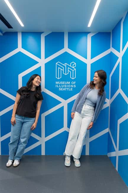 Seattle: Museum of Illusions Entry Ticket - The core experience: 50 plus interactive exhibits that teach by tricking you
