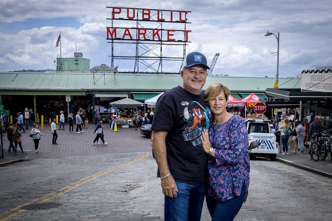 Seattle Private Grand City Highlights Tour - Chinatown-International District, Lake Union, and the Fremont Troll