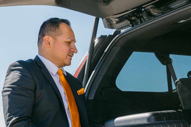 Seattle Roundtrip Chauffeur Driven Airport Transfer - Why a flight-tracked Seattle airport transfer beats the usual scramble