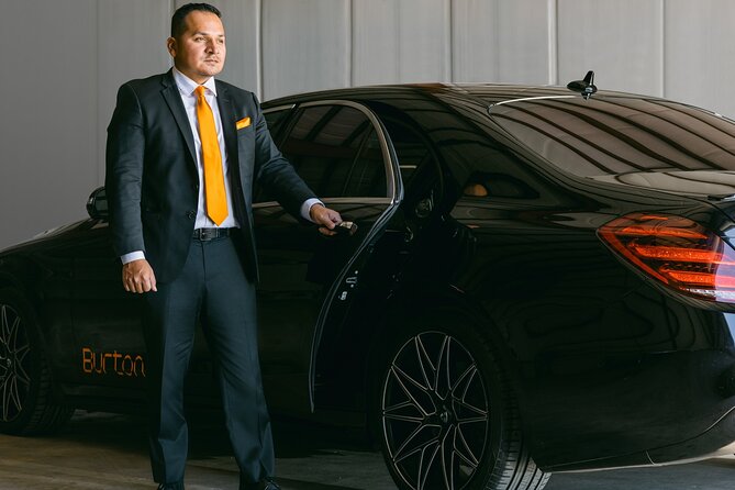 Seattle Roundtrip Chauffeur Driven Airport Transfer - The 30 to 40 minute ride: comfort, timing, and real door-to-door value