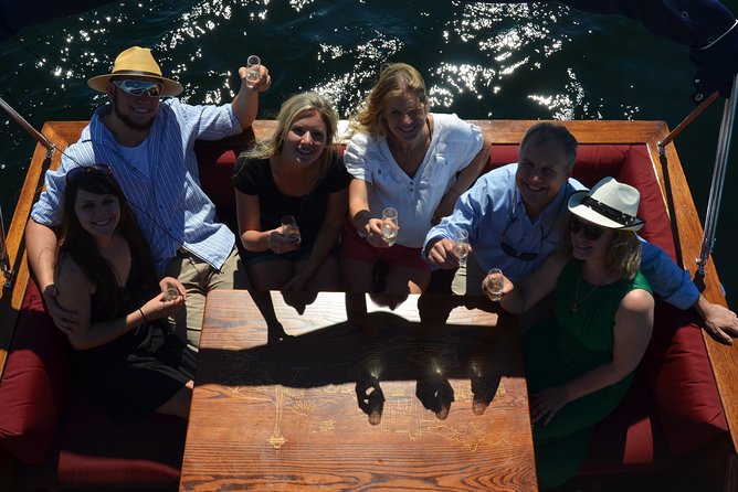 Seattle's Favorite Sightseeing Floating Homes Cruise - BYOB! - Where Lake Union and the Montlake Cut shine for sightseeing