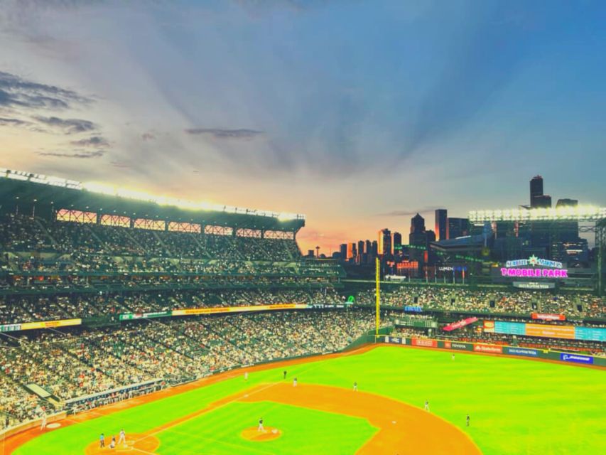 Seattle: Seattle Mariners Baseball Game at T-Mobile Park - Entering T-Mobile Park With a Phone Ticket That Actually Helps
