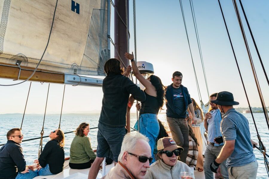 Seattle: Tall Sailboat Sunset Harbor Cruise - How to Get the Best Views and Photos (Without Stressing)
