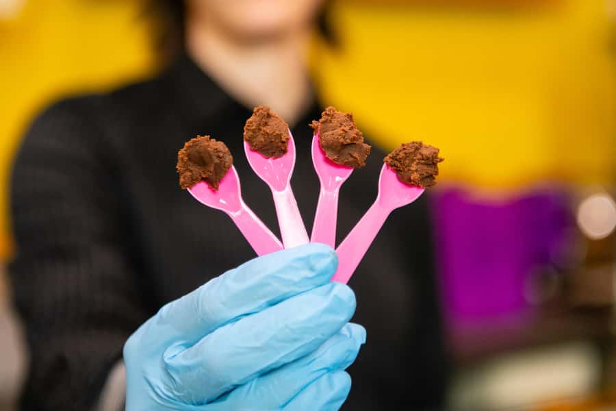 Seattle: Wine, Cheese and Chocolate Pairing Tour - Your 150 Minutes: What Happens, When, and How to Use the Time