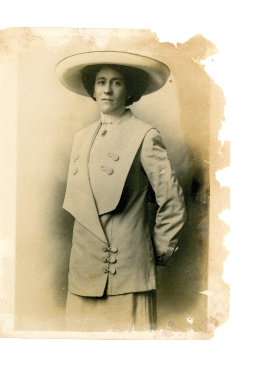 Six Women - A Historical Walking Tour - Meet Carter Lee Churchfield, the Storyteller Behind the Tour