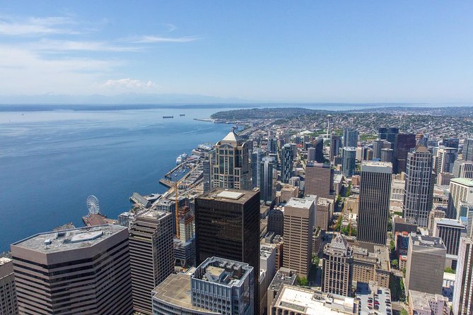 Sky View Observatory at the Columbia Center Admission Tickets - Your 360-degree photo plan, including the Space Needle in frame