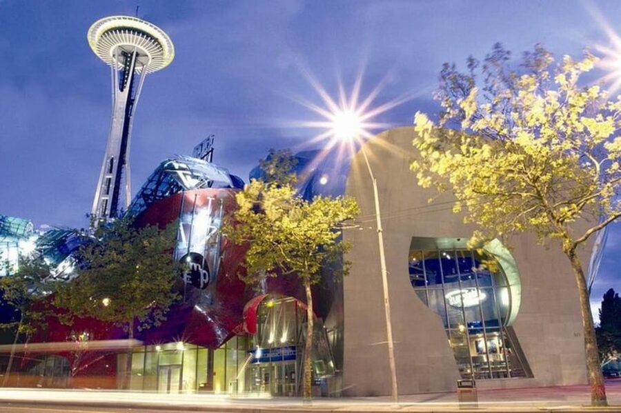 Small Group Seattle Day Tour with Major Attractions,Tea&Deli - Quick hits