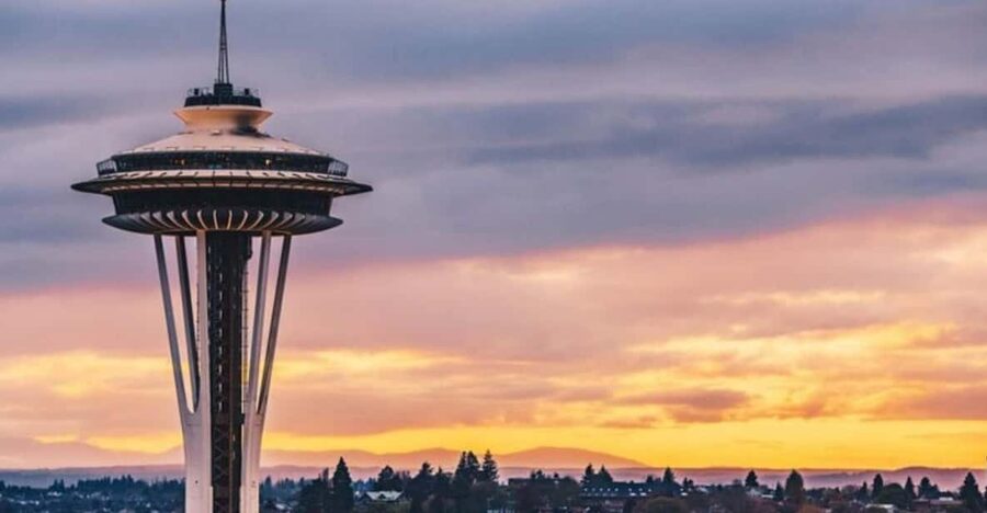 Small Group Seattle Day Tour with Major Attractions,Tea&Deli - Pioneer Square and the Chinatown Stop: Neighborhood Time Without the Rush