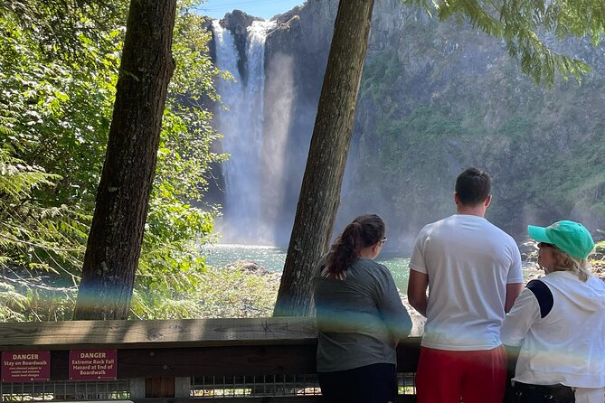 Snoqualmie Falls and Wineries Tour from Seattle - Woodinville winery time: how the driver helps you choose