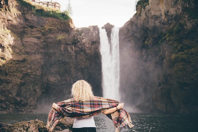Snoqualmie Falls + Wine Tasting: All-Inclusive Small-Group Tour - Snoqualmie Falls: upper boardwalk views, then the lower-falls walk