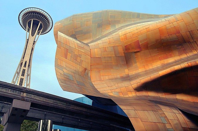Welcome to Seattle: Private 2.5-hour Highlights Walking Tour - Chihuly Gardens and Glass: See Glassblowers at Work