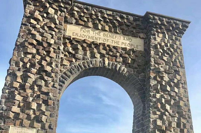 Yellowstone Grand Teton and Coeur d’Alene 5-Day Tour from Seattle - Group size, bus comfort, and how to make the ride better